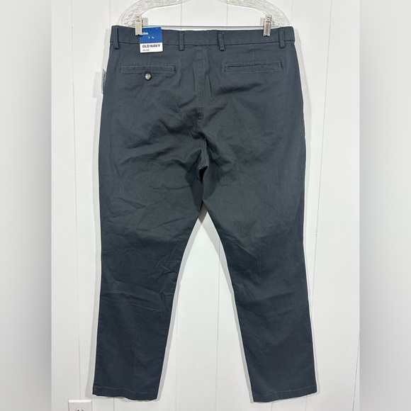 NWT Old Navy Mens Gray Slim Pants Built-In Flex Size 36x30 Flat Front - Picture 3 of 9